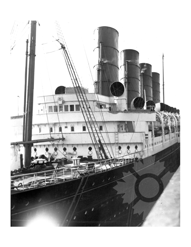 Photo en noir et blanc du navire Mauretania I (RMS) (1906-1935)