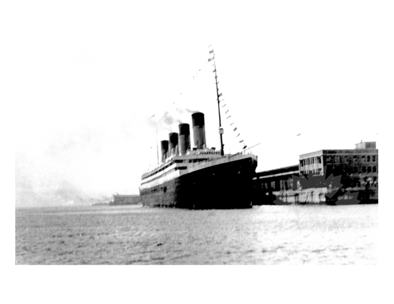 Photo en noir et blanc du navire Olympic (RMS) (1910-1935)