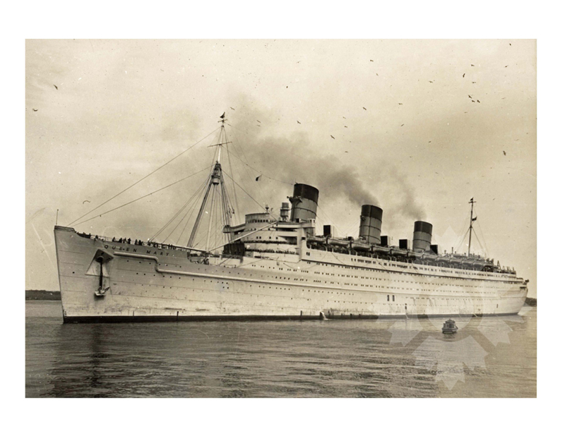Photo en noir et blanc d'un navire Queen Mary (RMS) (1936-1967) WWII