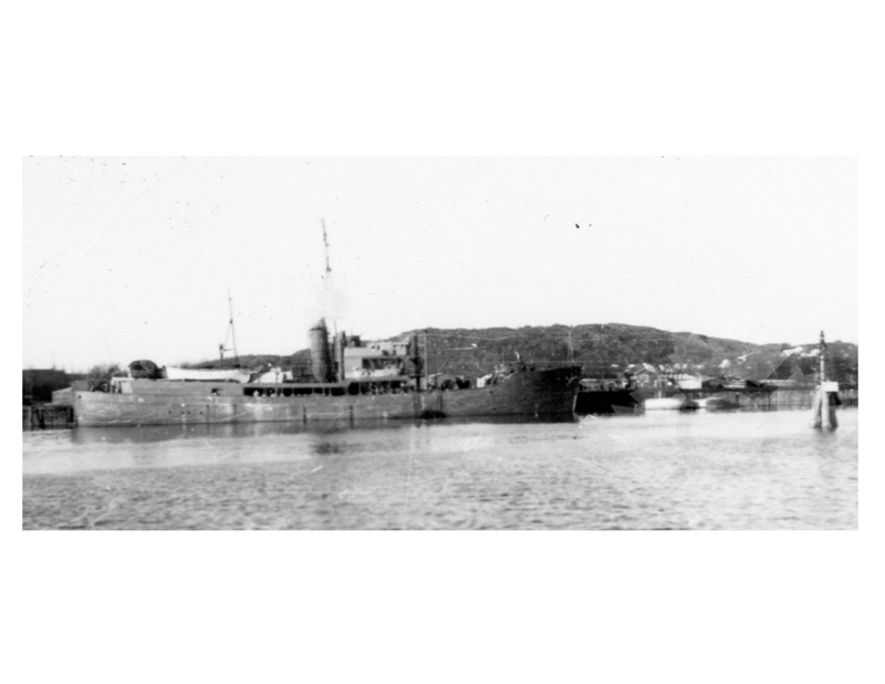 Photo en noir et blanc du navire Noyer (SS) (1939-1949)