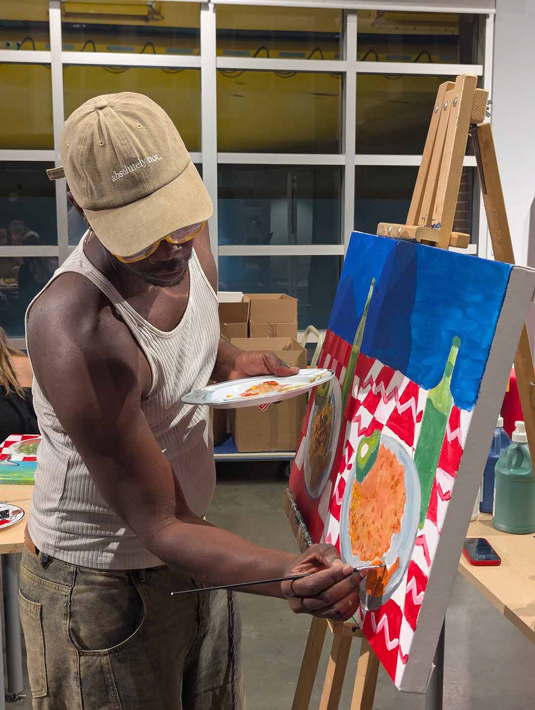 Prince peignant lors de l'événement Peignez l'assiette.