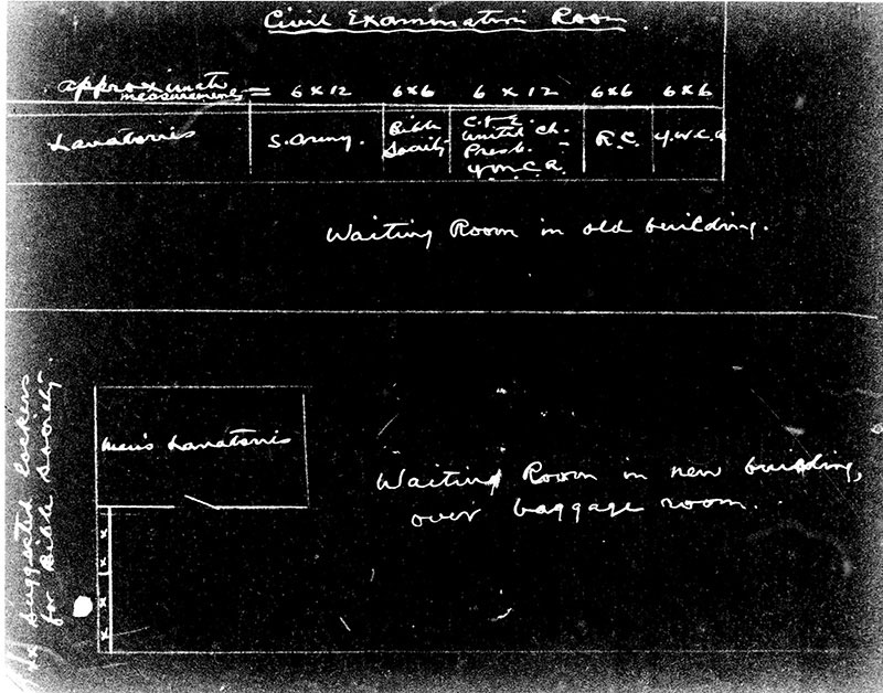 Un dessin sur microfilm montre la disposition d’un bâtiment.