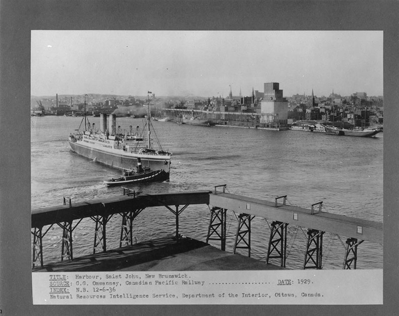 Plusieurs navires sont visibles dans cette image d’archives du port de Saint John.