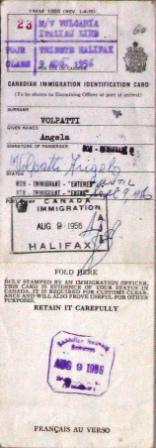 Carte d’identité de l’immigration canadienne.